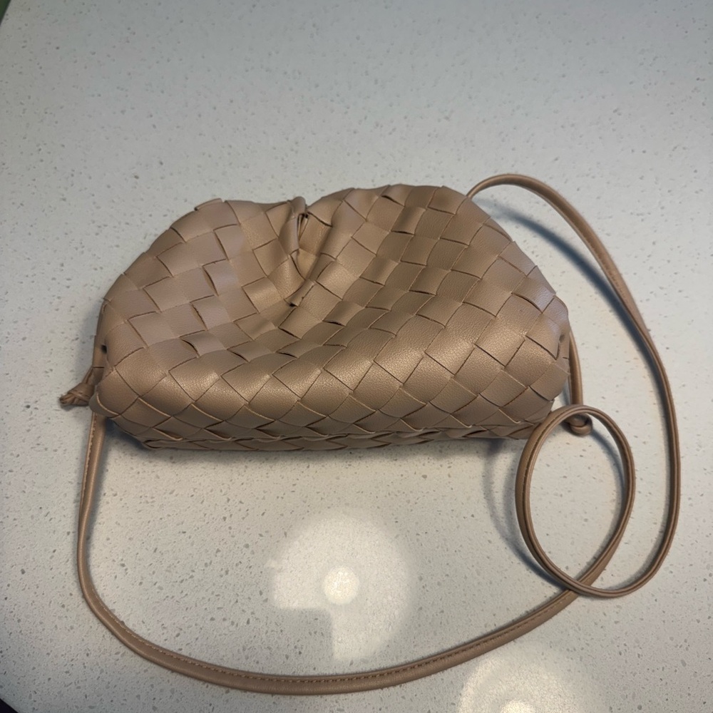 Elegant Tan Woven Crossbody Bag